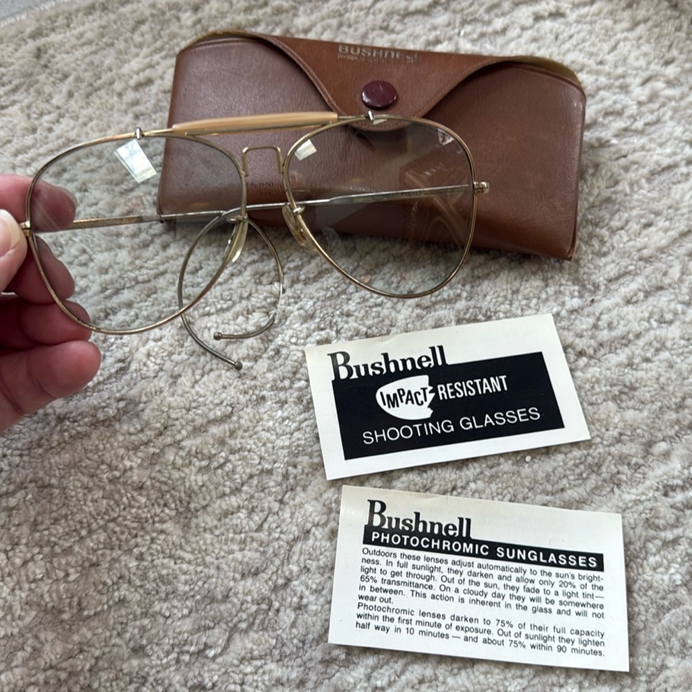 VINTAGE Bushnell Gray Tinted Shooting/ Photochromic Sunglasses-Excellent Cond.